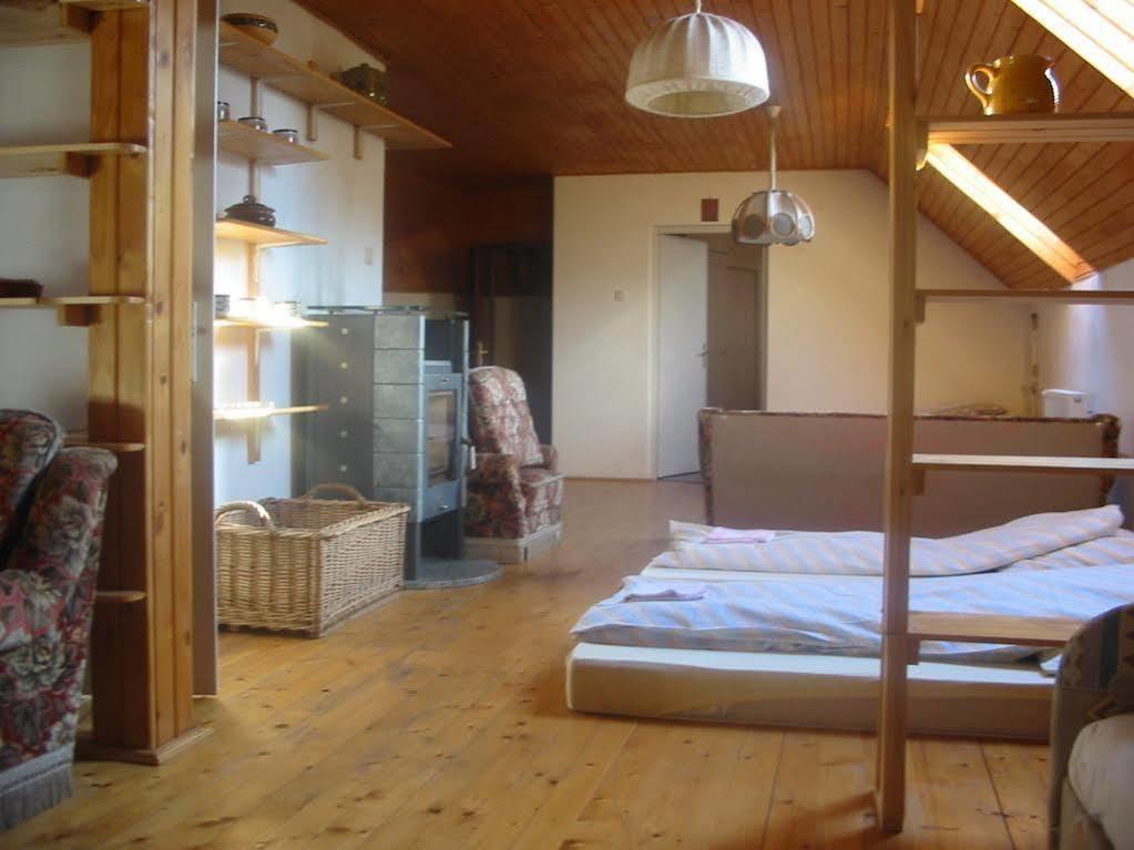 The Zen Hotel - Posticum Oradea Extérieur photo