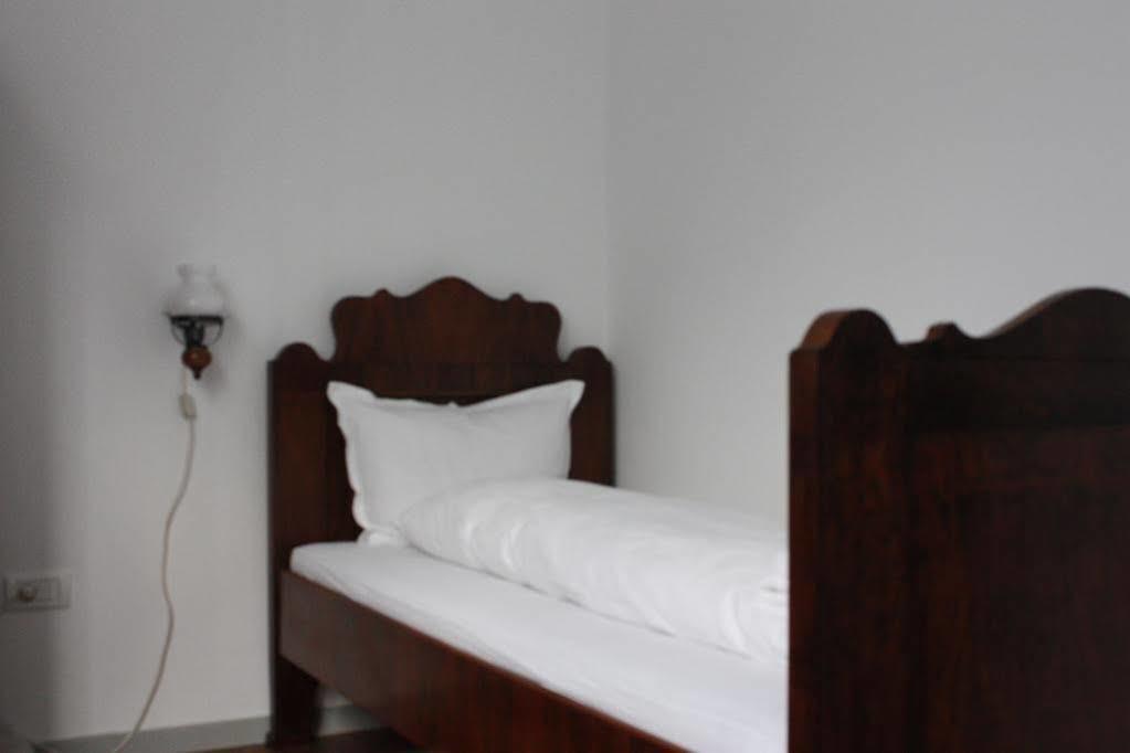 The Zen Hotel - Posticum Oradea Extérieur photo