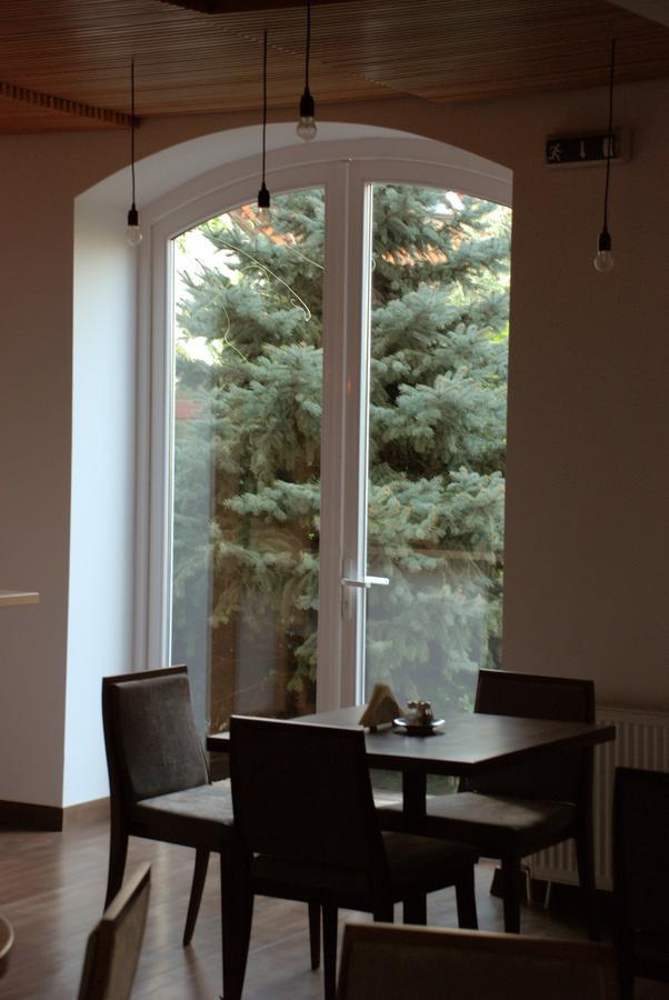 The Zen Hotel - Posticum Oradea Extérieur photo