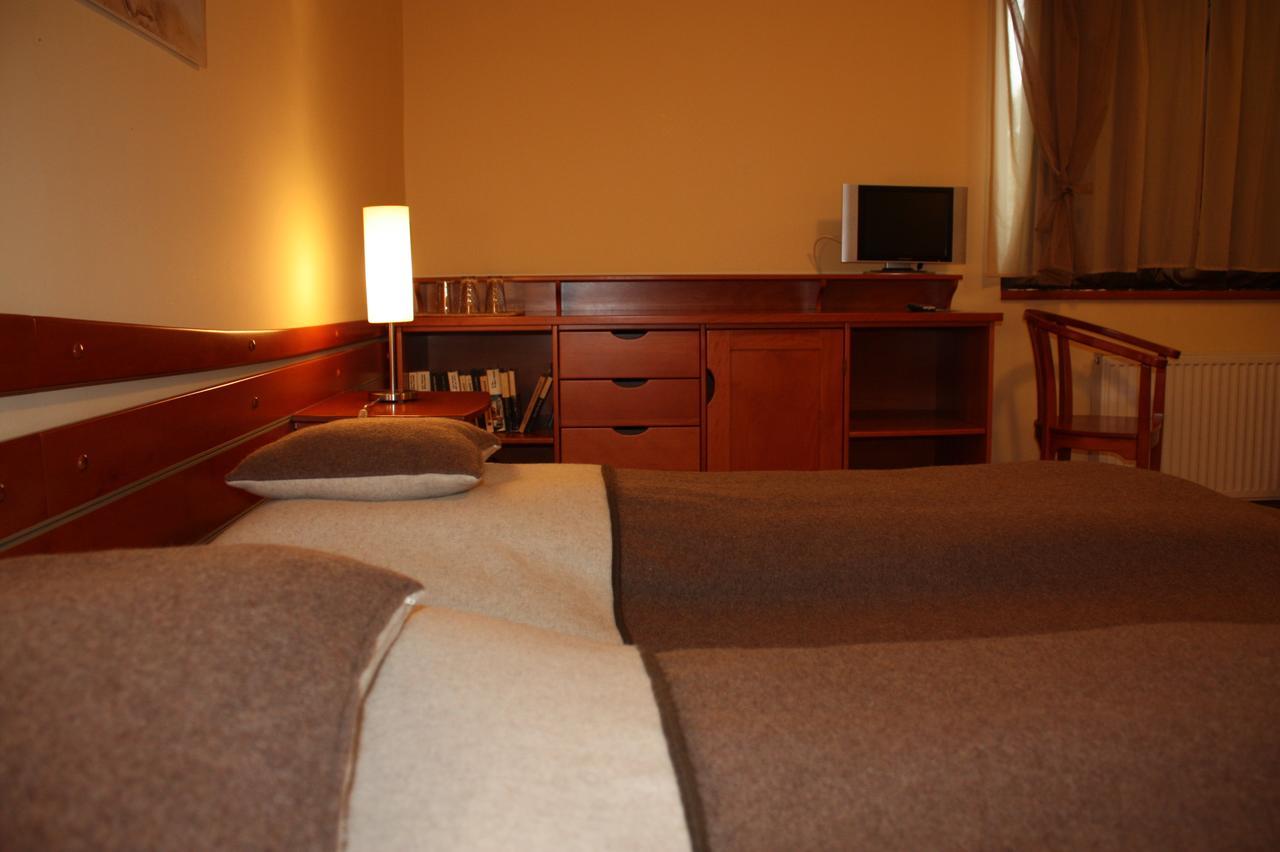 The Zen Hotel - Posticum Oradea Extérieur photo