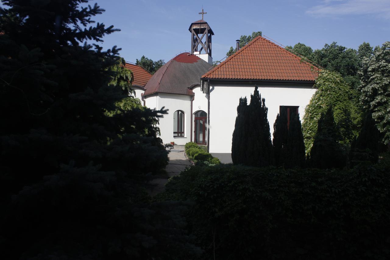 The Zen Hotel - Posticum Oradea Extérieur photo